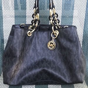 Micheal Kors Bag With Gold Hardware